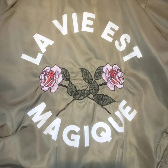 H&M Olive Green "La Vie Est Magique" Girl's Bomber Jacket Size US 10-11Y - Picture 9 of 16